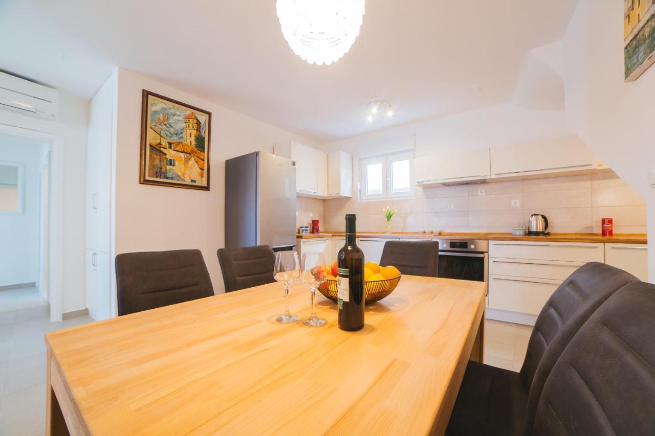 City Center Lux Apartment "Tonci" Omiš Εξωτερικό φωτογραφία